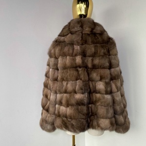 Manteau en fourrure de zibeline véritable de luxe sur mesure, col en V, longueur moyenne, grand revers, pour l'hiver - Product Image 5