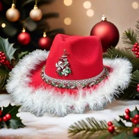 Chapeaux de cowboy en feutre rouge en gros avec plumes blanches, cannes à sucre de Noël, chapeaux de fête de Noël pour adultes