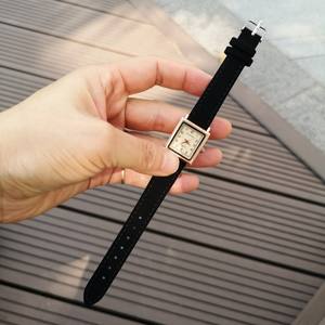 นาฬิกาควอทซ์แฟชั่นสำหรับสุภาพสตรี - นาฬิกาทรงสี่เหลี่ยมสำหรับขายส่ง - มี 6 สีให้เลือก - Product Image 4