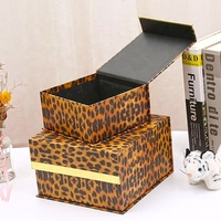 Conteneur de vêtements Design à la mode chapeau imprimé léopard boîte à chaussures en papier à fermeture magnétique Kraft cuboïde
