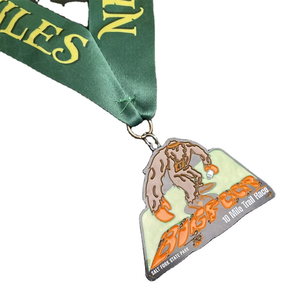 Ensemble de médailles de course sur sentier de 10 milles en forme de Bigfoot, finition émaillée, pour événements de course en plein air - Product Image 1