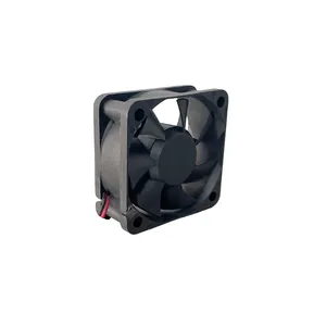 5*5*2cm haute vitesse avec une longueur carrée à faible bruit utilisée pour les types de ventilateurs de refroidissement de ventilation de machines solaires