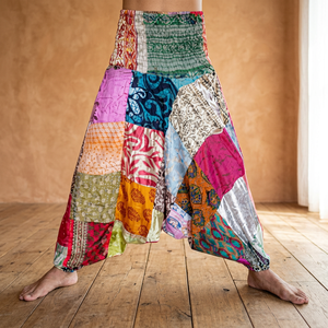 Pantalon de jogging vintage en soie patchwork imprimé, taille basse, style bohème gypsy, personnalisé - Product Image 1