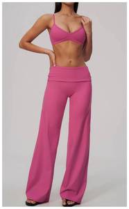 Ensemble de yoga OEM pour femme : Soutien-gorge de sport ajusté personnalisé à manches longues et pantalon taille haute respirant à haute élasticité - Product Image 2
