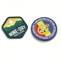 Écussons en caoutchouc PVC personnalisés avec logo, avec dos auto-agrippant, logo en relief, écussons en PVC souple 3D pour vêtements
