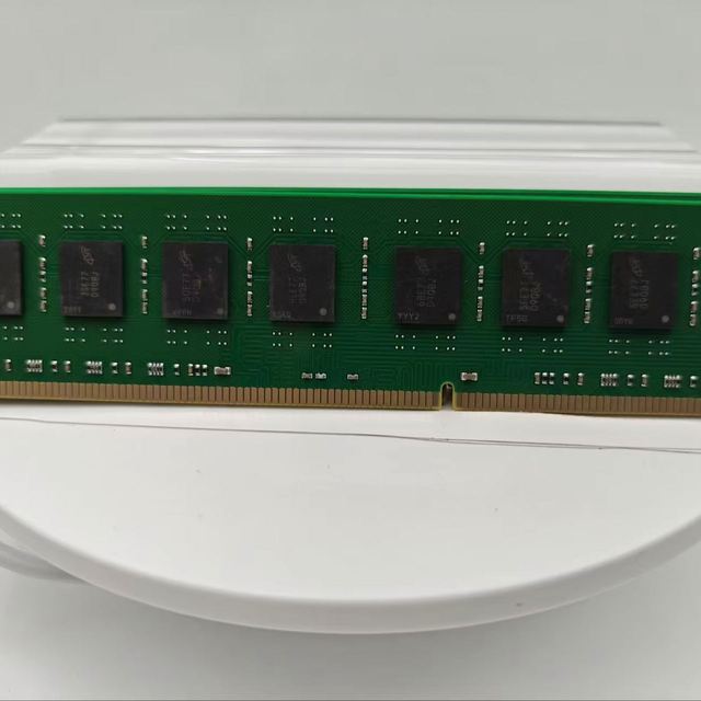 Professional 8GB PC3-12800 DDR3 1600MHz Desktop RAM 1.5V 240 Pin Memory Module