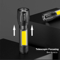 Lampe torche LED rechargeable et zoomable avec lumière latérale et principale, lampe de travail portable pour le camping, la randonnée en extérieur et les réparations d'urgence
