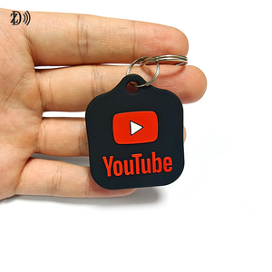 Biểu tượng tùy chỉnh in <span class=keywords><strong>NFC</strong></span> Tag <span class=keywords><strong>ntag213</strong></span> không thấm nước Silicone sticker Keychain thẻ điện thoại 13.56Mhz 1K cho phương tiện truyền thông xã hội - Product Image 1