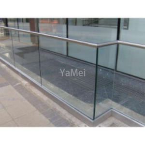 Garde-corps en verre feuilleté trempé de 10mm Garde-corps de sécurité minimaliste moderne monté au sol pour balcon et <span class=keywords><strong>baie</strong></span> <span class=keywords><strong>vitrée</strong></span> - Product Image 6