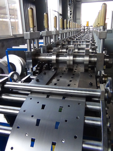 Máquina de perfilado de rollos, máquina de perfilado de lámina de acero, con rodillos para perchero - Product Image 3