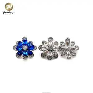 皇家蓝色水晶花形状纽扣缝纫柄纽扣，用于服装、装饰、工艺品