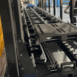 บริการปรับแต่ง OEM/ODM พร้อมโซลูชันระบบอัตโนมัติในคลังสินค้าตามความต้องการในการผลิต สายพานลำเลียงแบบโซ่ขับเคลื่อนสำหรับอุตสาหกรรม - Product Image 1