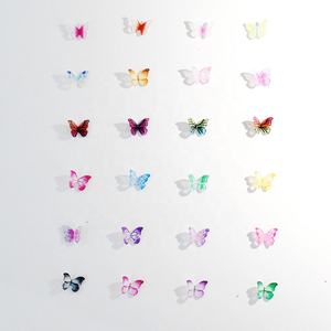 Venta al por Mayor de Adornos de Uñas 3D con Forma de Mariposa en Degradado de Color, Cabujones Planos de Resina para Decoración de Uñas DIY - Product Image 6