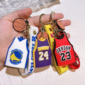 Accessoires de porte-clés : Porte-clés en gel de silicone style américain avec logos des équipes Kobe et James pour voiture, sac d'école, pendentif - Product Image 2