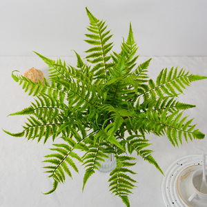 Planta Artificial de Helecho Flower Delight de 45 cm, PVC Suave, Decoración para Bodas y Hogar - Product Image 3
