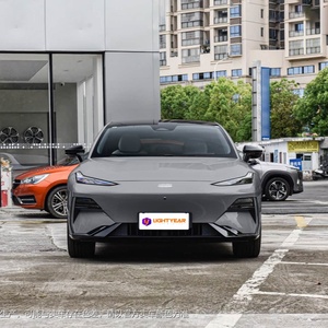 Geely Galaxy E8 Sedán de Gama Alta, 700 km CLTC, Plataforma 800V, Carga Rápida de 5.5C en 8 Minutos, Motor de 250kW, Auto Eléctrico Emblemático para Exportación - Product Image 2