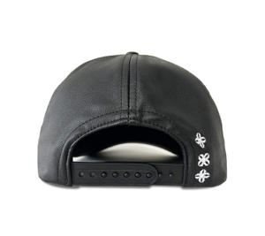 หมวกหนังสีดำปี 2026 แบบ 5 ชิ้นส่วน ทรงแข็ง พร้อมโลโก้ปักด้านหน้า สายรัดแบบกำหนดเองด้านใน และโลโก้ปักด้านหลัง - Product Image 3