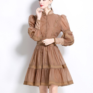 Jupe trapèze élégante haut de gamme pour femmes col montant manches lanterne française dentelle épissage maille Style décontracté pour la <span class=keywords><strong>saison</strong></span> de <span class=keywords><strong>printemps</strong></span> - Product Image 4