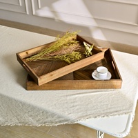 Innova Home Decor Rustikales Holz geschnitztes Rechteck Serviert ablett 2er-Set Groß für Wohnzimmer und Schmuck