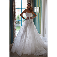Robe de mariée classique 2-en-1 avec manches amovibles en dentelle, taille basque, décolleté cœur, traîne chapelle, longueur ras du sol, grande taille