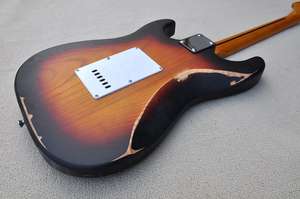 กีตาร์ไฟฟ้ารุ่น <span class=keywords><strong>Relic</strong></span> พร้อมฟิงเกอร์บอร์ดไม้เมเปิล, พิคการ์ดสีขาว, ฮาร์ดแวร์โครเมียม, ให้บริการปรับแต่งตามความต้องการ - Product Image 5