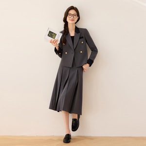 Grey Women's Suit <b>Set</b> Solid Color Anti-Wrinkle <b>Blazer</b> With Pleated Skirt Formal Wear For Interviews And Thesis Defense - Product Image 4