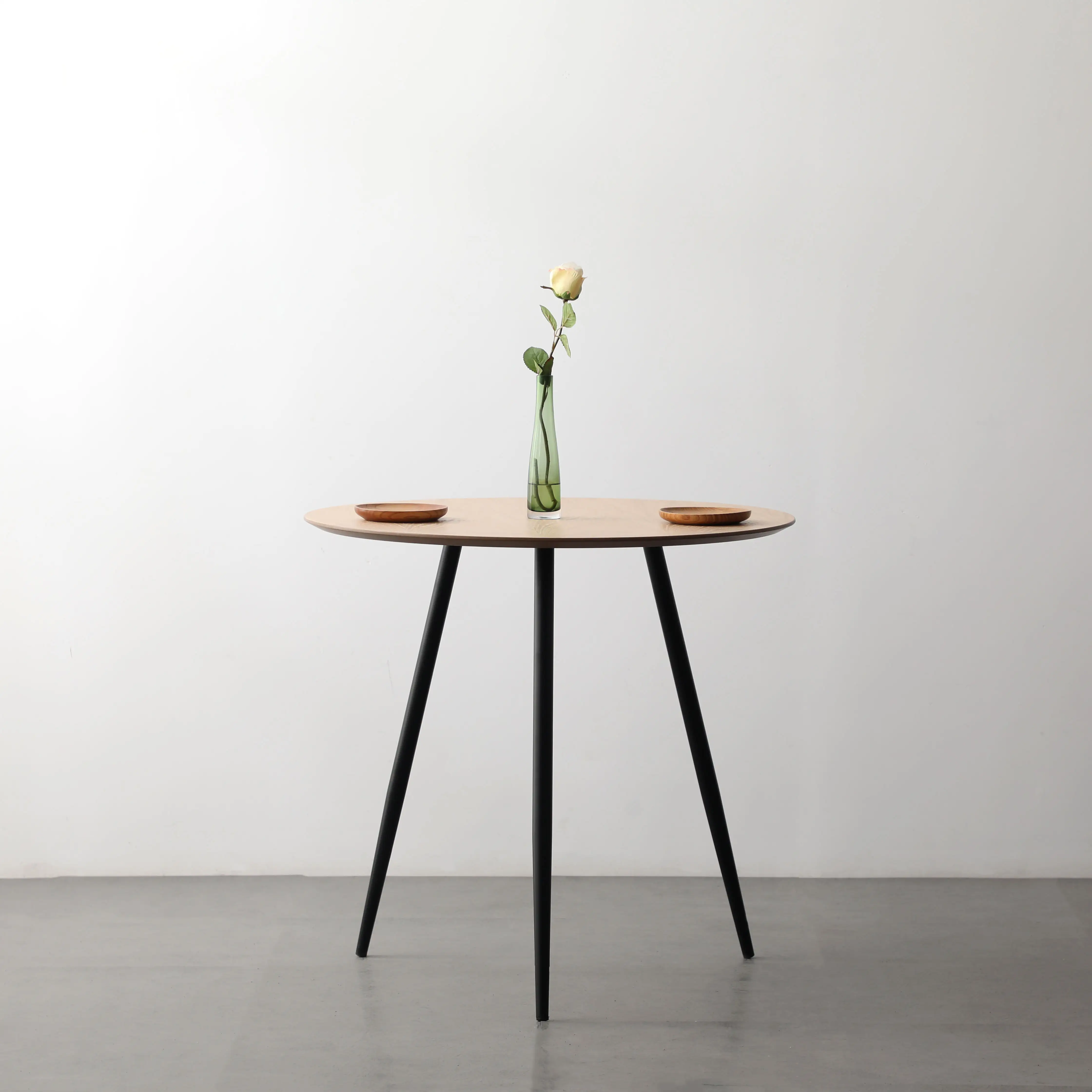 Comedor nórdico moderno para el hogar al por mayor, Juego de 4 sillas para comedor, cafetería pequeña, cocina, mesa de comedor redonda de madera de roble con sillas