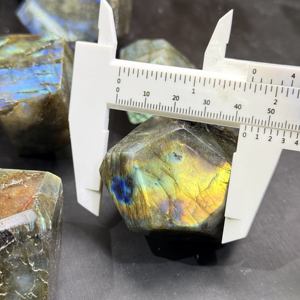 थोक प्राकृतिक क्रिस्टल शिल्प फेंगशुई फ्लैसी पत्थर लैब्राडोरी फ्रीफॉर्म ब्लॉक बिक्री के लिए - Product Image 5