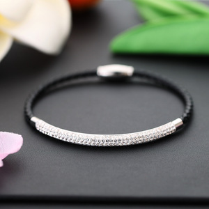 Bracelet tissé en acier inoxydable à double rangée de strass avec fermeture magnétique, bijou cadeau - Product Image 4