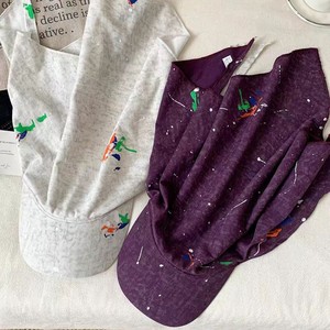 <span class=keywords><strong>Gorra</strong></span> de béisbol de PVC morado de 6 paneles <span class=keywords><strong>con</strong></span> diseño de grafiti urbano para mujer, de primavera, <span class=keywords><strong>con</strong></span> visera ancha que realza el rostro, estilo pato, <span class=keywords><strong>con</strong></span> cinta. - Product Image 4