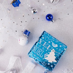 Rouleau de papier cadeau personnalisé à thème de Noël, écologique, en papier métallisé, enduit d'un côté, recyclable, impression numérique - Product Image 2