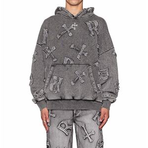 ผู้ผลิตเสื้อฮู้ดดี้แบบกำหนดเอง เสื้อฮู้ดดี้สตรีทแวร์ผ้าเฟรนช์เทอร์รี่หนานุ่ม แต่งลายปะติด ทรงโอเวอร์ไซส์ วินเทจ ล้างสีแบบแอซิดวอช - Product Image 1