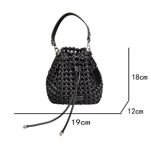 Bolso Bandolera de Cuero Genuino Tejido a Mano, Impermeable y Antirrobo, Diseño de Lujo para Uso Diario, Tendencia 2026 - Product Image 6