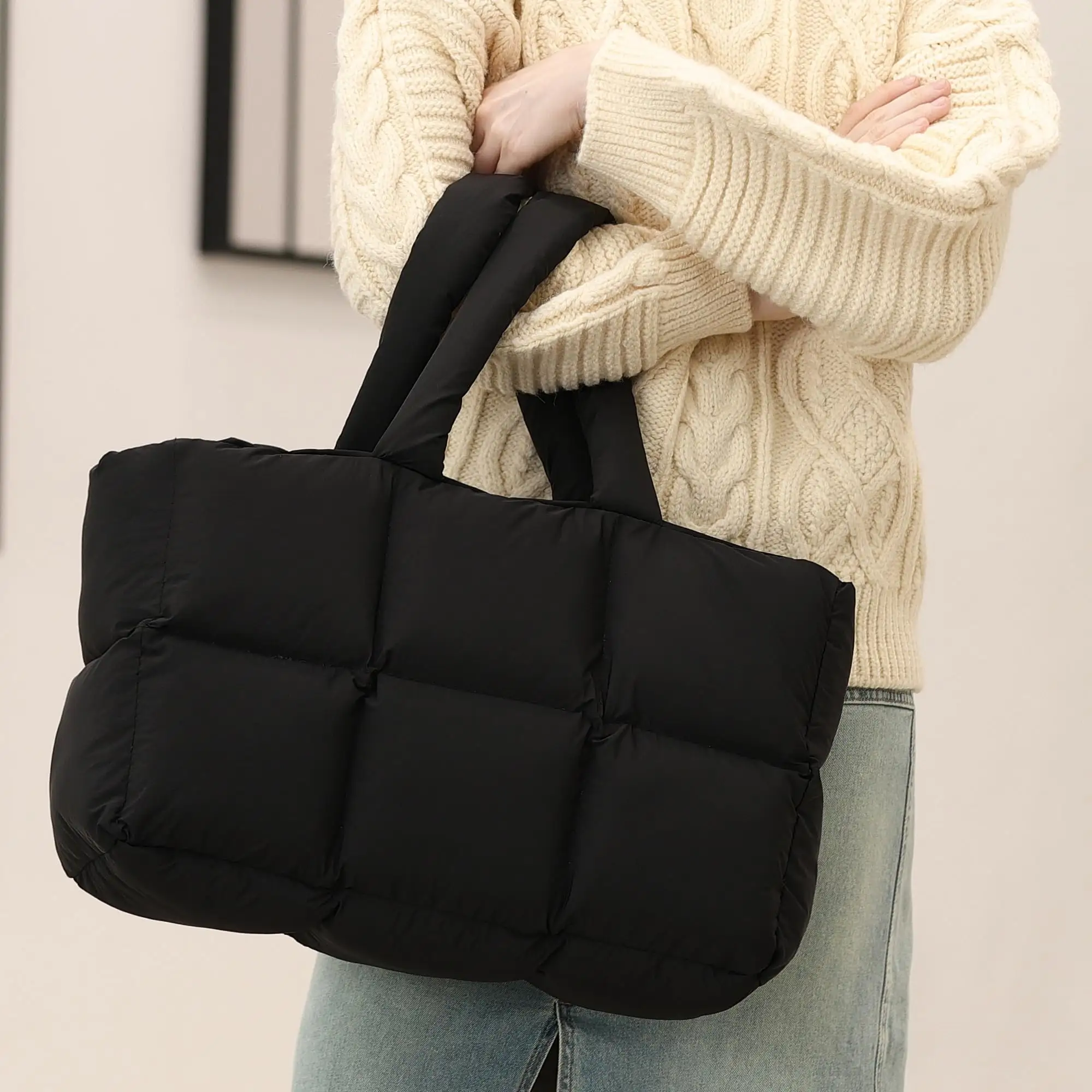 Bolsa de ombro preta acolchoada para mulheres, bolsa de mão personalizada de nylon para mulheres
