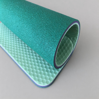 Runsure Revêtement de sol synthétique acoustique écologique 22 dB pour rénovation de sols anciens en intérieur, pour stades de pickleball, Fournisseur Fabricant