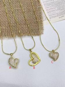 สร้อยคอแฟชั่นดีไซน์รูปหัวใจพร้อมจี้หัวใจ ขายส่ง รับสั่งทำเครื่องประดับ - Product Image 1