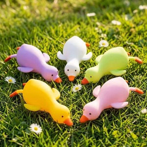 Recrutement de concessionnaires, sans pression sur les stocks, adorables jouets en forme de canard jaune en TPR, jouets de décompression colorés, cadeaux de <span class=keywords><strong>naissance</strong></span> pour enfants. - Product Image 1