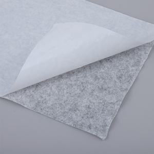 Rollo de Aislamiento de Fieltro de Poliéster Autoadhesivo, Material de Aislamiento Térmico Acústico Insonorizante para Paredes, Techos, Automóviles y HVAC - Product Image 1