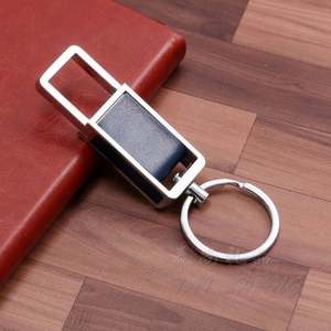 Set de Regalo Ejecutivo: Bolígrafo y Llavero Personalizados - Regalos Corporativos y para Viajes de Negocios Ideales - Product Image 4