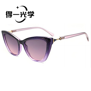 แว่นกันแดดทรงแคทอาย De Yi Optics สำหรับผู้หญิง กรอบสีดำ เลนส์ PC ป้องกันรังสียูวี 400 - Product Image 3