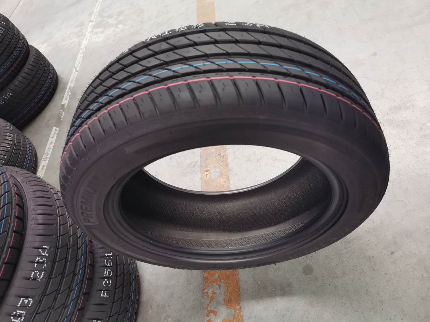 ZEXTour 225/45R18 Car Tires - Durable Performance, 80,000km