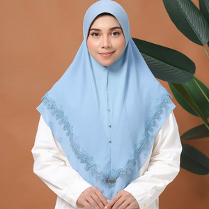 Zifeng OEM Hijab en Chiffon Haut de Gamme Respirant et Tendance pour l'Été, Couleur Unie, Ornements en Strass, Style Moyen-Orient Musulman - Product Image 3