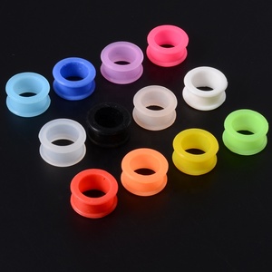 110-teiliges <span class=keywords><strong>Set</strong></span> Gemischte 3mm-20mm Silikon Flexible Doppelt Ausgestellte Hohle Ohrtunnel-Plugs Schwarz Rot Blau Orange Hochzeitsgeschenk - Product Image 3