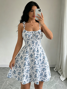 <span class=keywords><strong>Abito</strong></span> Estivo da Donna 2026 di Tendenza, <span class=keywords><strong>Elegante</strong></span> e Casual, <span class=keywords><strong>con</strong></span> Spalline Sottili, Arricciature, Squisiti <span class=keywords><strong>Volant</strong></span> e Stampa Floreale, a Vita Alta e Linea ad A - Product Image 3