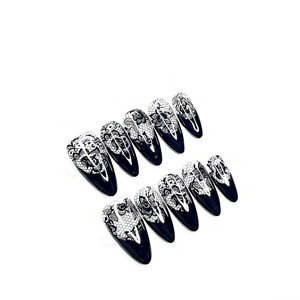 Unghie Finte Artigianali Nere Stile Francese con Pizzo Scuro, Design Mandorla Europeo-Americano, Lusso e Alta Qualità, Stile Spice Girl - Product Image 6