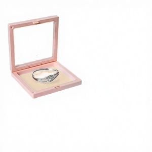 Boîte <span class=keywords><strong>de</strong></span> présentation rigide en carton pour bijoux, avec membrane transparente et cadre flottant, pour boucles d'oreilles, pièces <span class=keywords><strong>de</strong></span> monnaie, médailles et médaillons, à <span class=keywords><strong>fermeture</strong></span> magnétique - Product Image 4