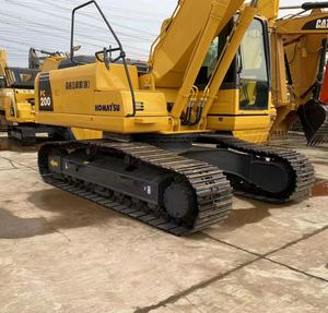 Excavadora de cadenas mediana Komatsu PC200-8 de 20 toneladas, modelo 2023, de segunda mano, con motor, caja de cambios, bomba y PLC de alto rendimiento para trabajo pesado, 1m - Product Image 1