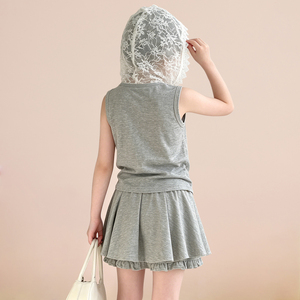 Completo Estivo per Bambine: Gilet in Maglia Morbida con Colletto in Pizzo Grigio e Gonna con Volant, Abbigliamento Casual per Bambini - Product Image 6
