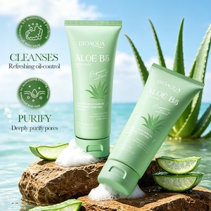 Limpiador Purificante <span class=keywords><strong>BIOAQUA</strong></span> Aloe B5 100g, <span class=keywords><strong>Espuma</strong></span> Rica, Elimina Residuos de Maquillaje, Controla la Grasa, No Reseca, Hidratante - Product Image 2