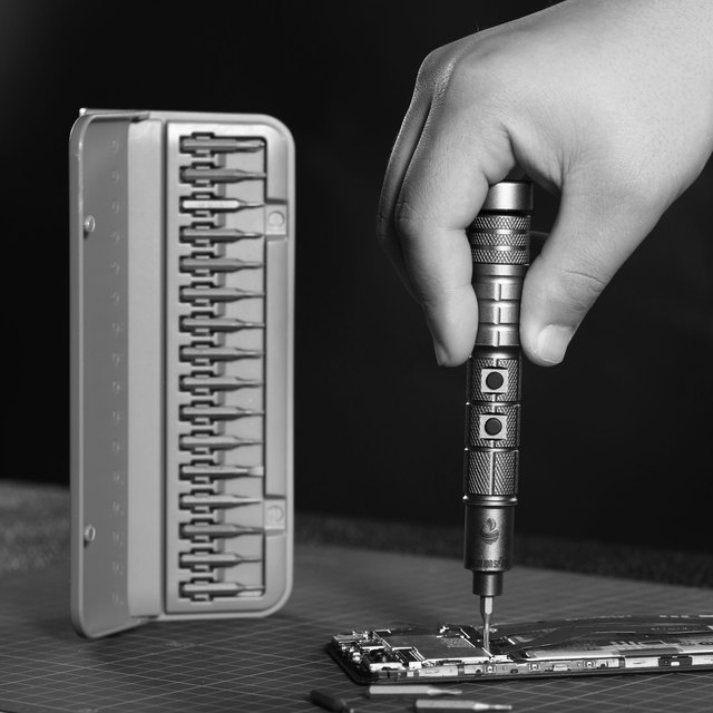 Mini Cordless Precision Electric Screwdriver With Bits for Smart Phone Computer Repair